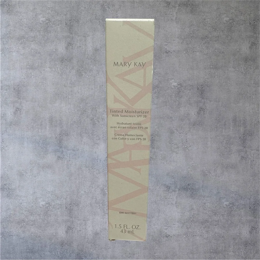 Mary Kay Tinted Moisturizer SPF 20 Ivory 1 007472 1.5oz New‎ Sheer Pink Cap
